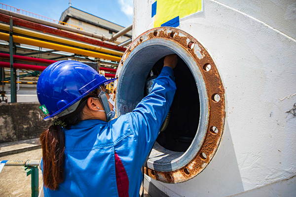 Confined Space Awareness Talk In Workplace