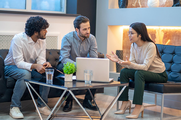 Facilitate Effective Communication and Engagement at the Workplace
